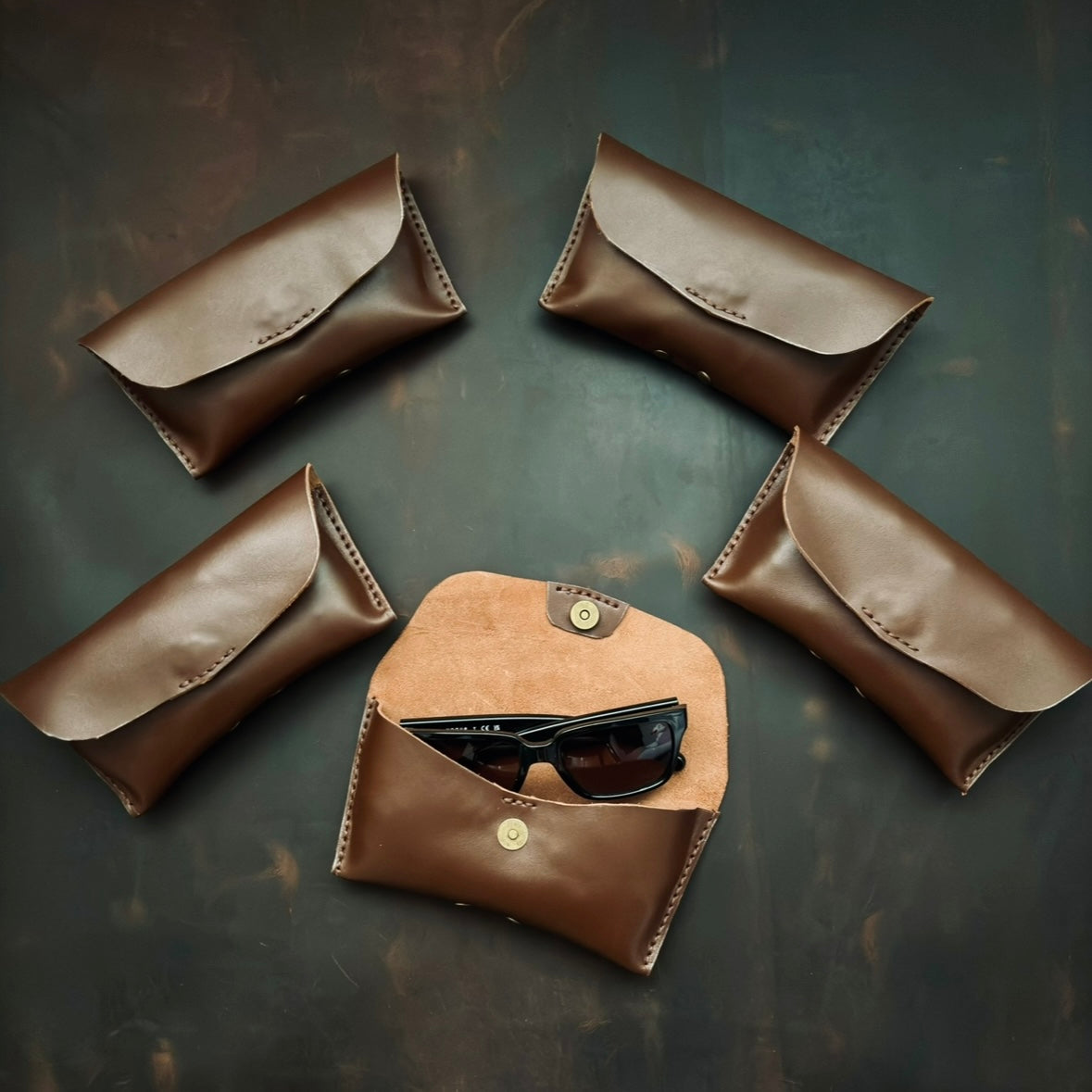 HAKİKİ DERİ GÖZLÜK KILIFI